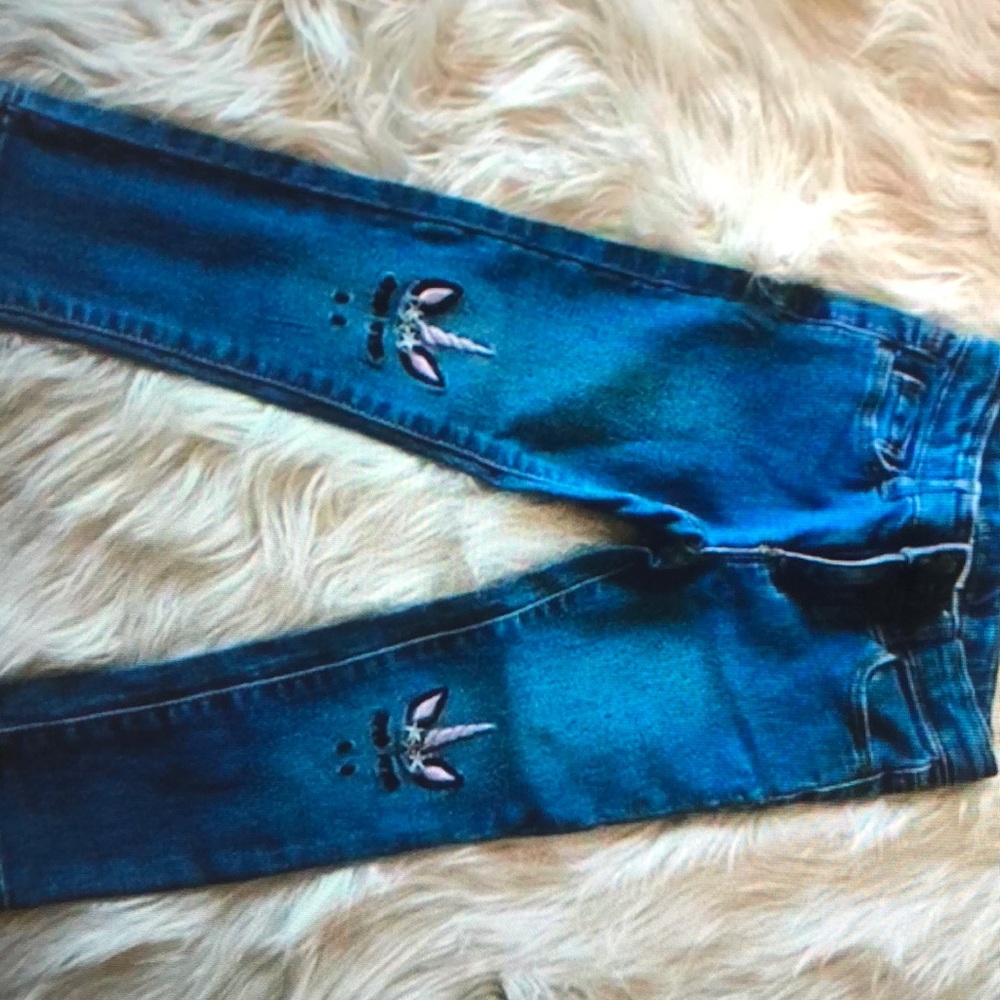 Okie Dokie Size 3T Blue Denim Jeans with unicorn patch